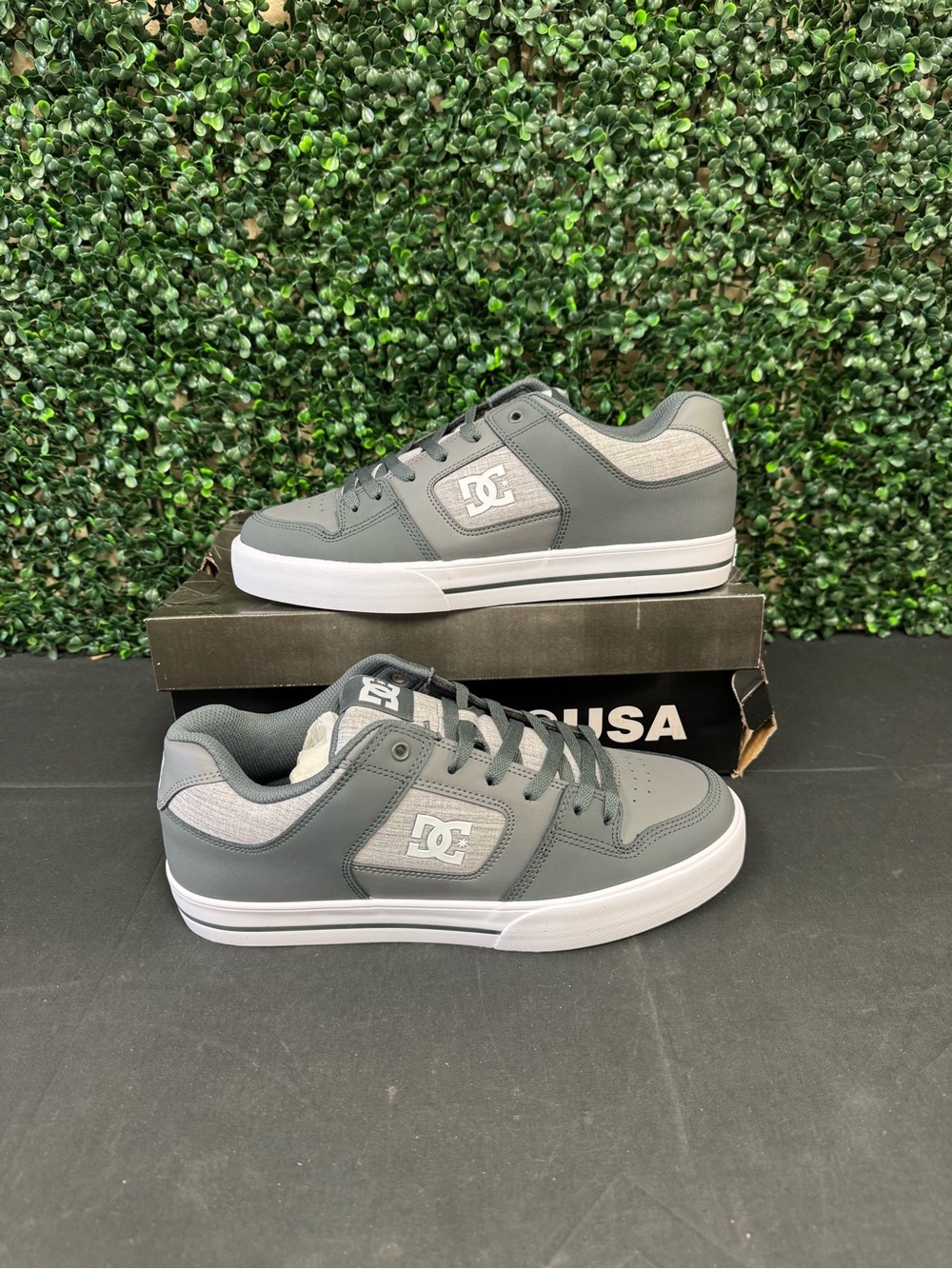DC PURE SHOES - Men’s 11.5
